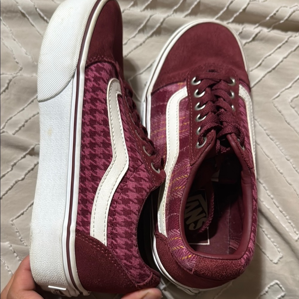 Vans Maroon Sneakers with White Details - Picture 6 of 6
